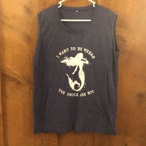 Women’s XL wide strap tank